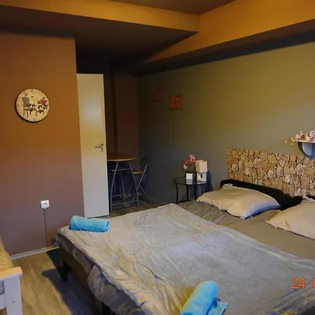 Pafrany Vendeghaz * Szálka